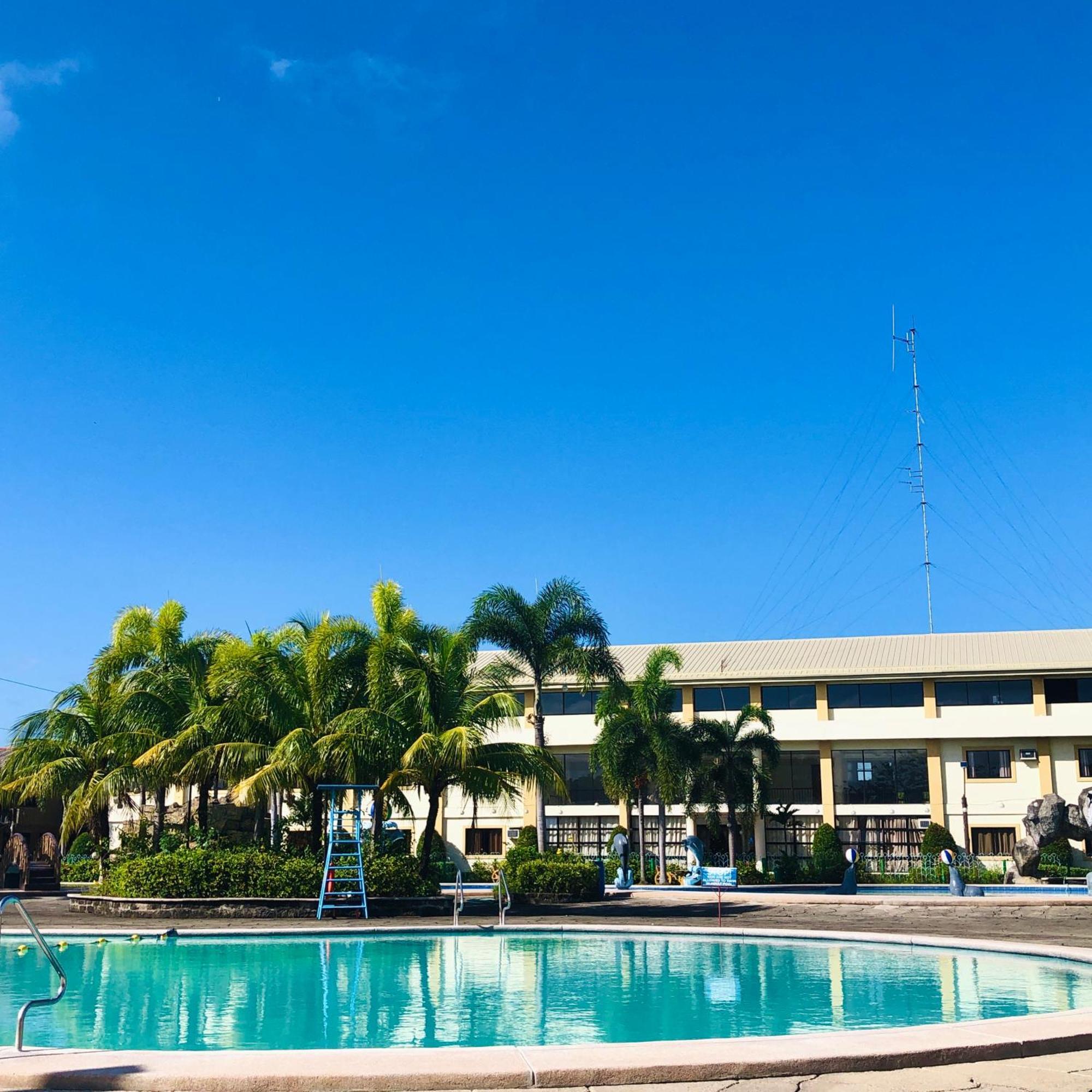 Klir Waterpark Resort And Hotels Guiguinto Exterior foto