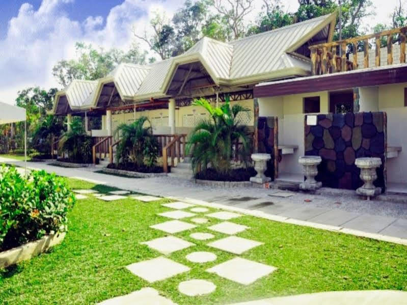 Klir Waterpark Resort And Hotels Guiguinto Exterior foto