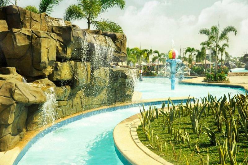 Klir Waterpark Resort And Hotels Guiguinto Exterior foto