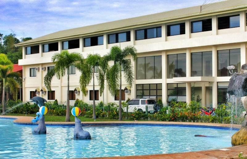 Klir Waterpark Resort And Hotels Guiguinto Exterior foto